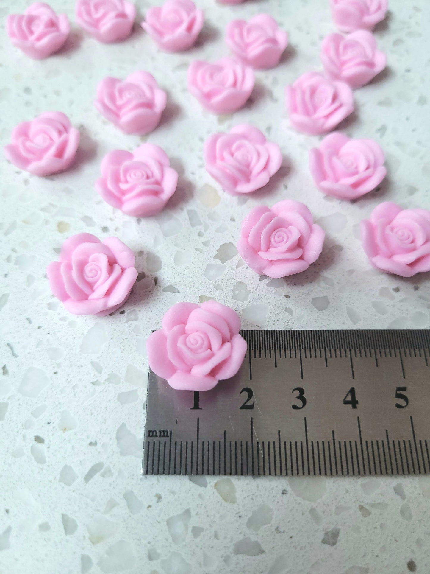 Small Rose - Pastel Pink 20pcs Edible Cake Decorations