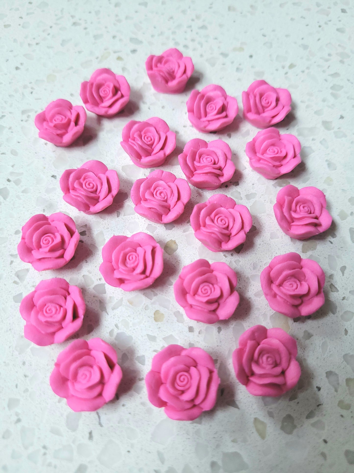 Small Rose - Pink 20pcs Edible Cake Decorations