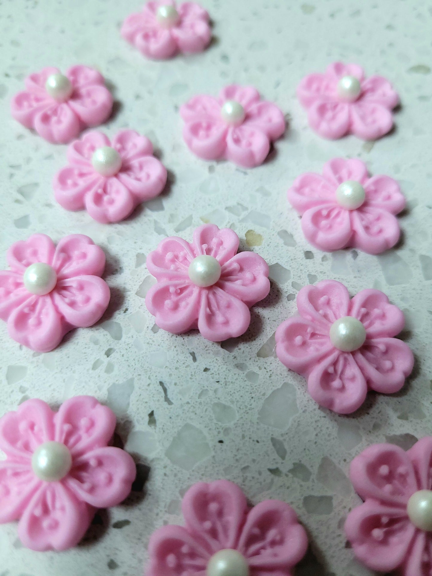 Cherry Blossom Flower - Pastel Pink 12pcs Edible Cake Decorations