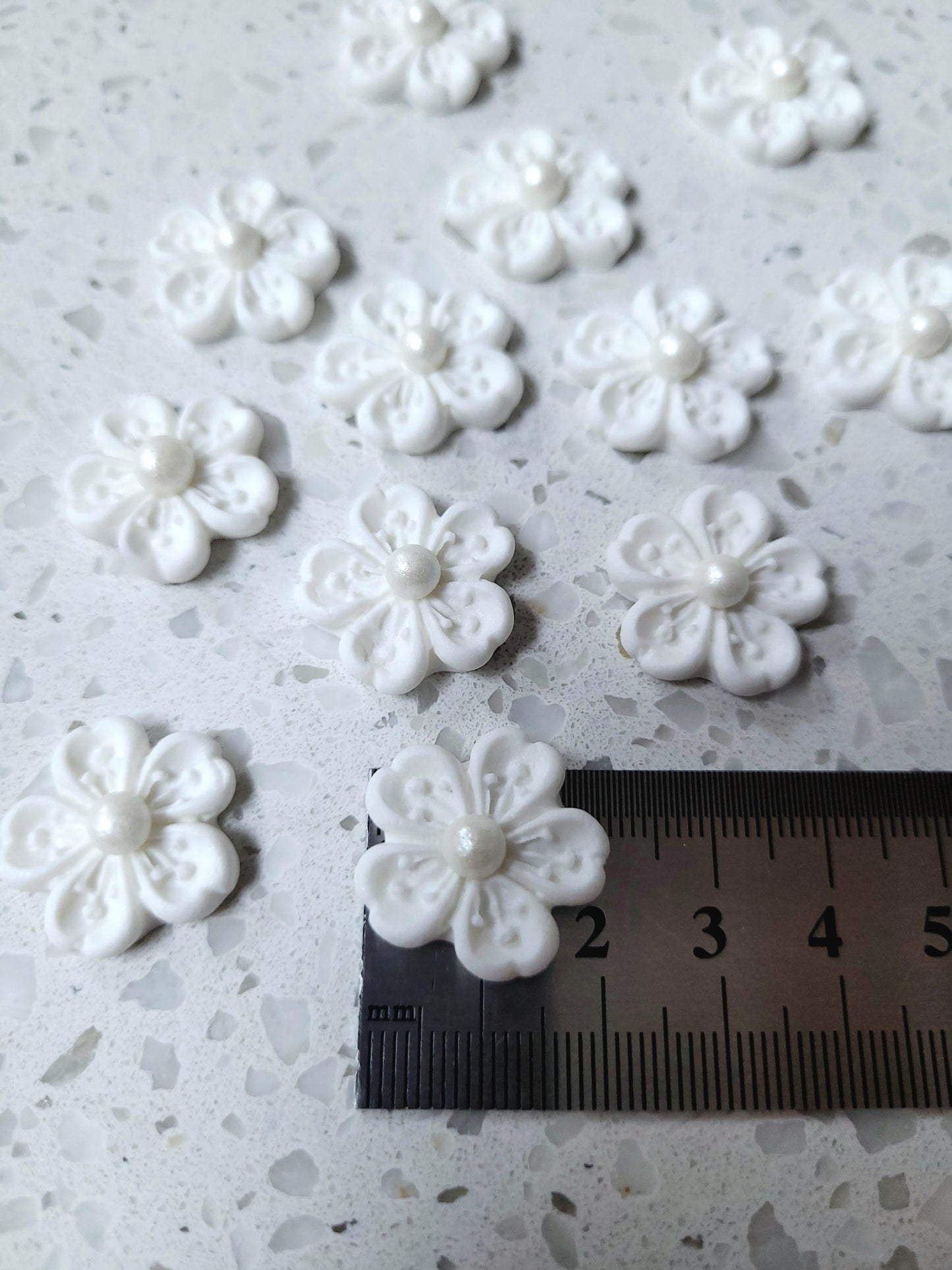 Cherry Blossom Flower - White 12pcs Edible Cake Decorations