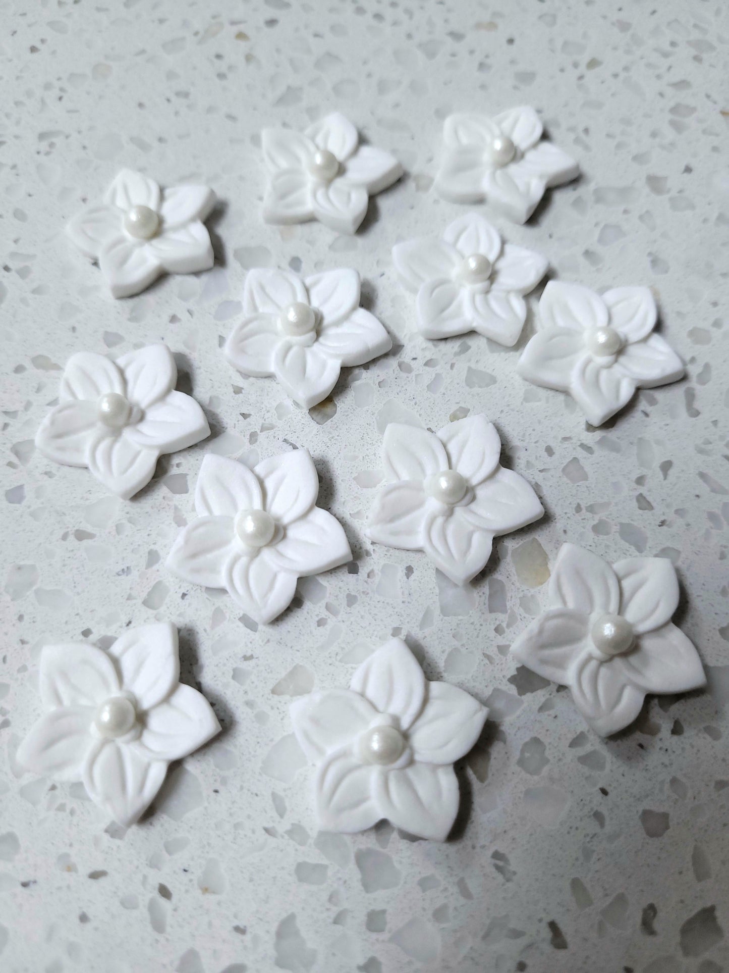 Flower 5 Petals - White 12pcs Edible Cake Decorations