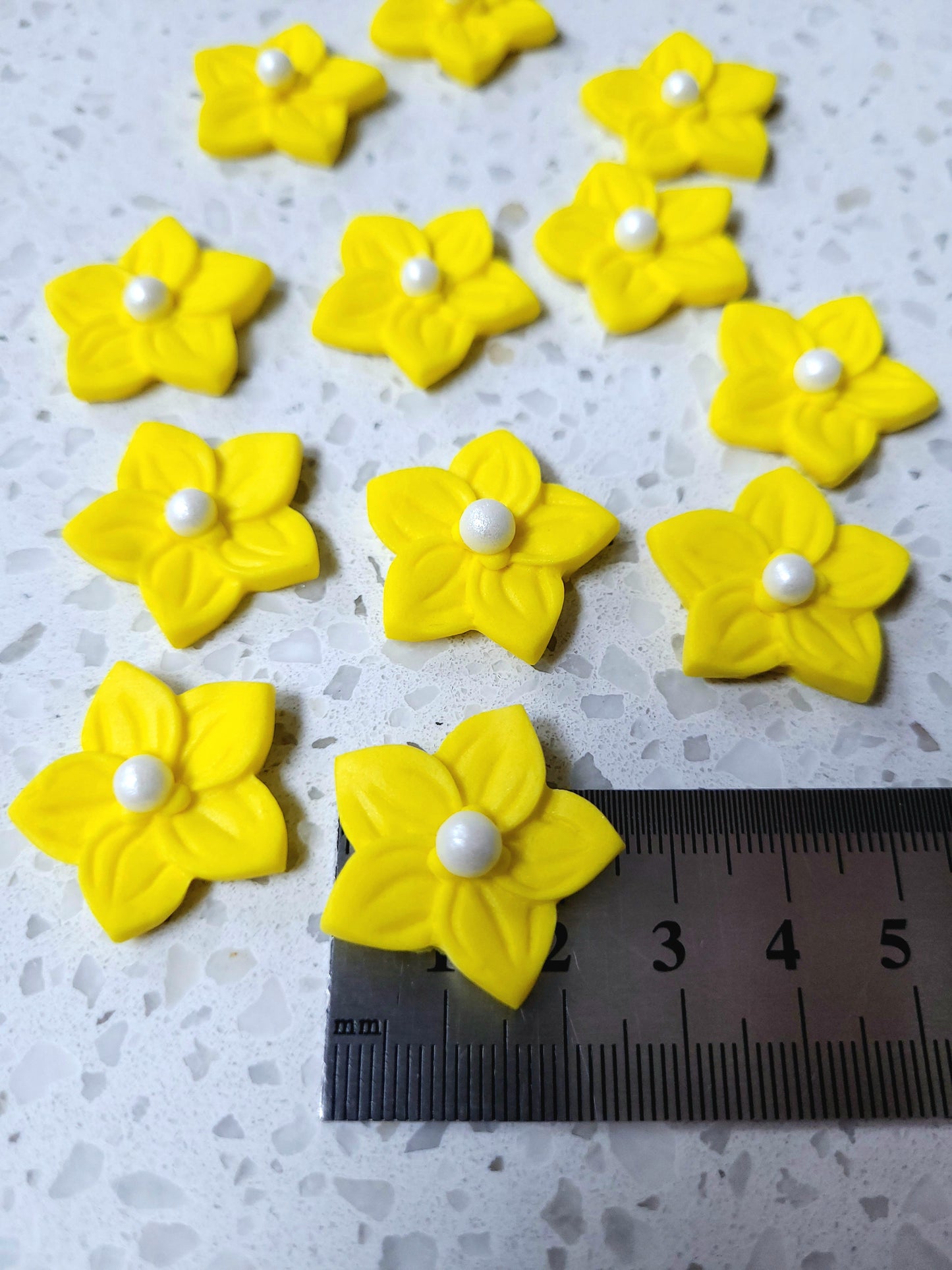 Flower 5 Petals - Yellow 12pcs Edible Cake Decorations