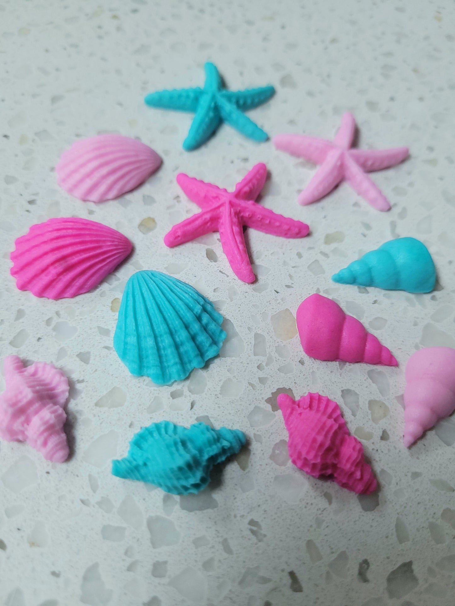 Sea Shells Set #01 - 12pcs Edible Cake Decorations