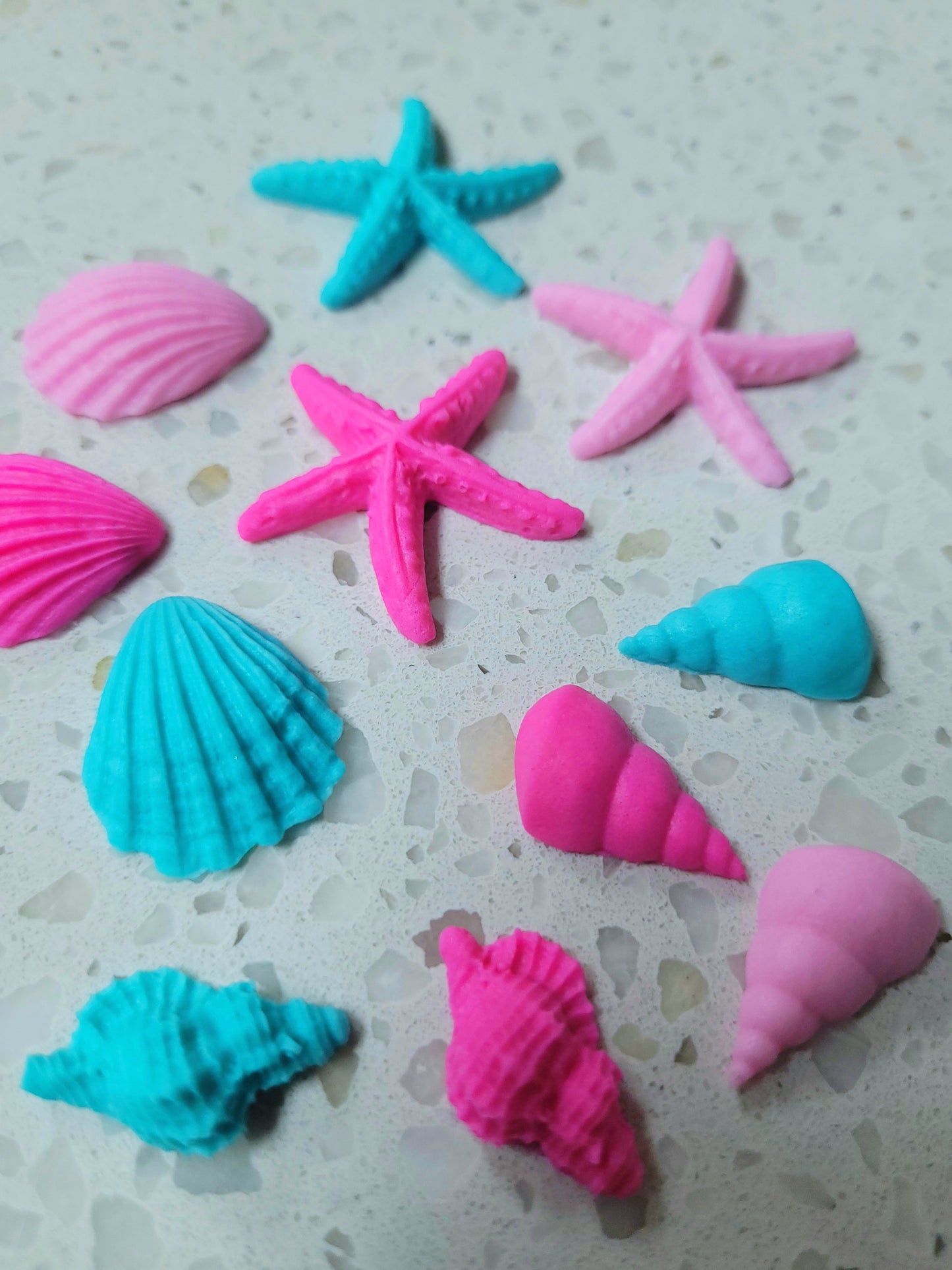Sea Shells Set #01 - 12pcs Edible Cake Decorations