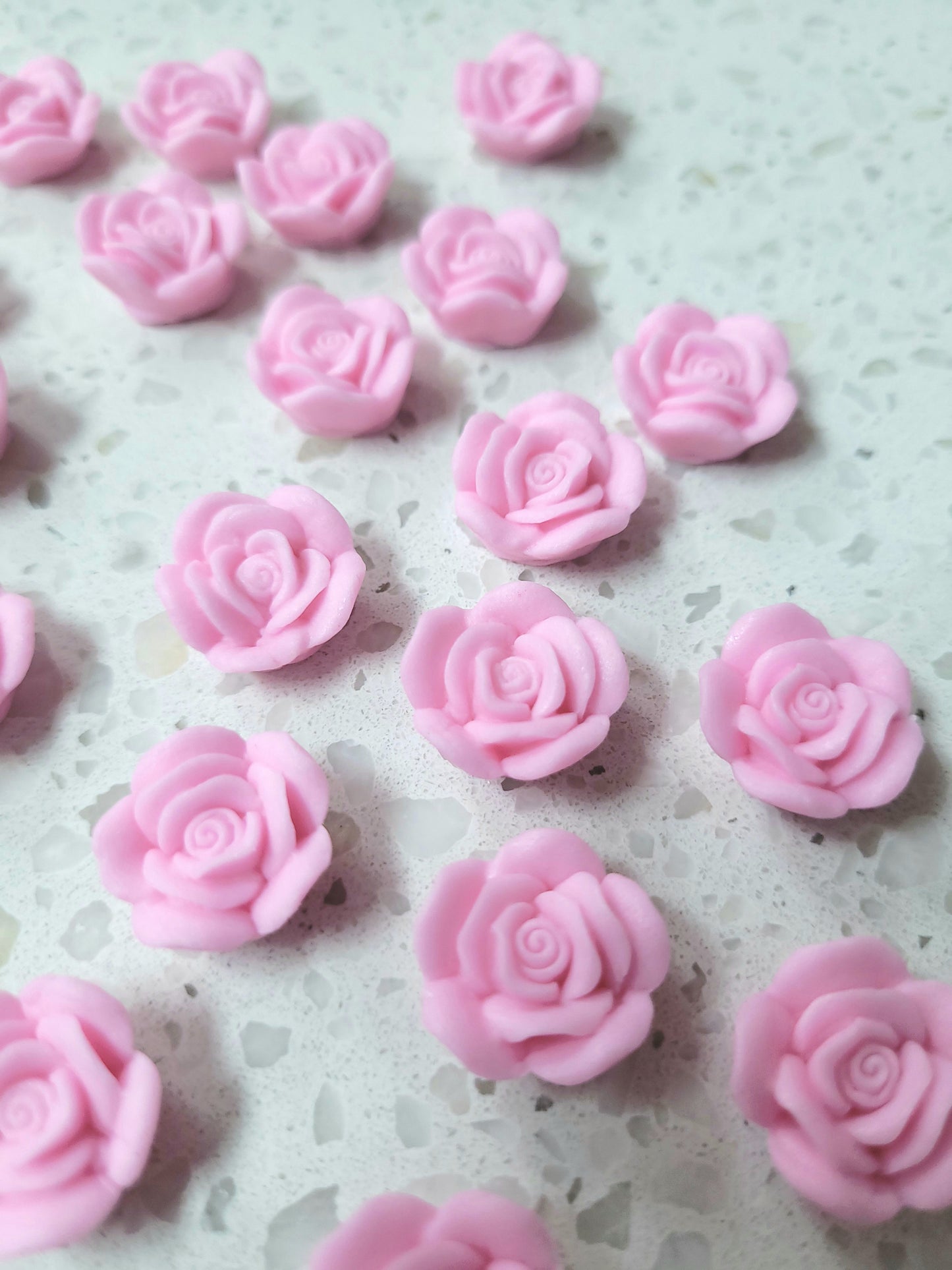 Small Rose - Pastel Pink 20pcs Edible Cake Decorations