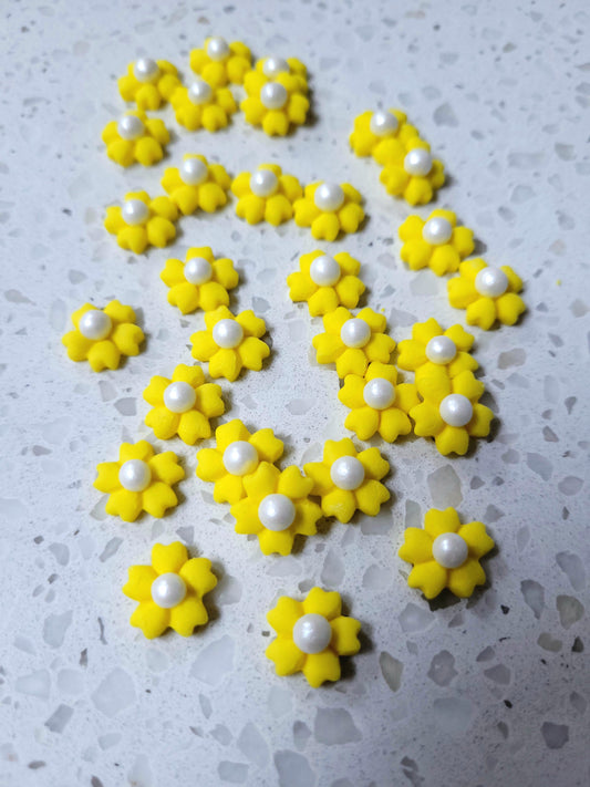Mini Flower #02 - Yellow 30pcs Edible Cake Decorations