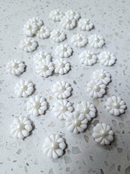 Mini Flower #01 - White 30pcs Edible Cake Decorations