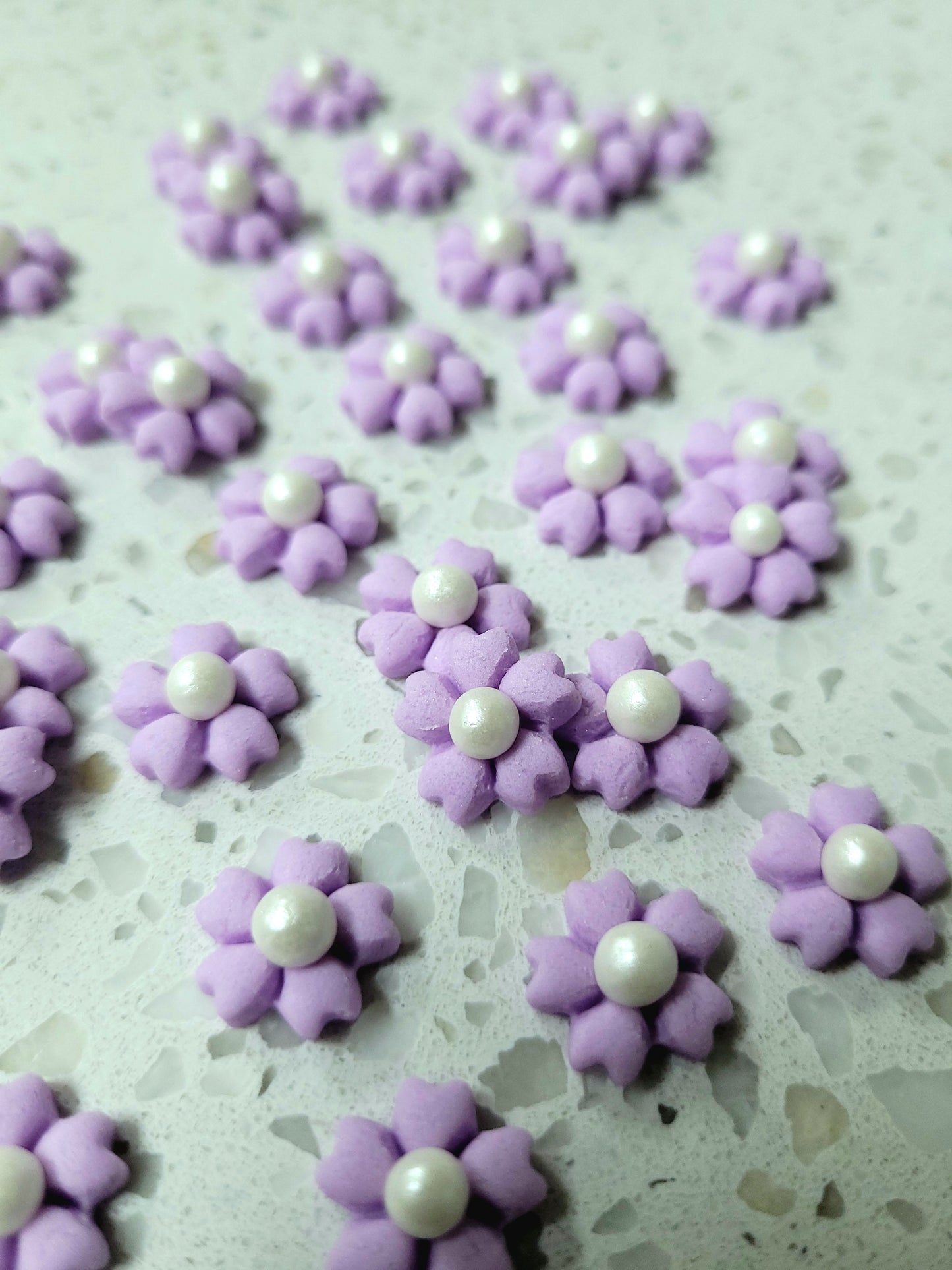 Mini Flower #02 - Pastel Purple 30pcs Edible Cake Decorations