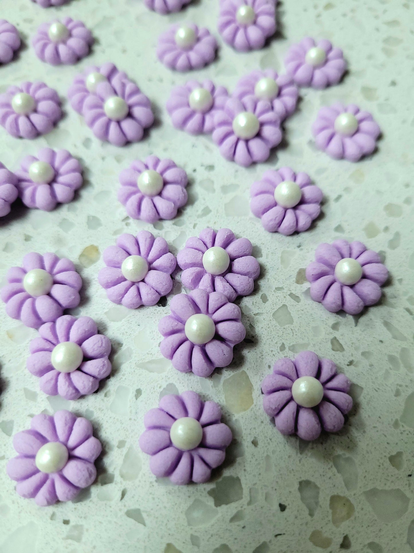 Mini Flower #01 - Pastel Purple 30pcs Edible Cake Decorations