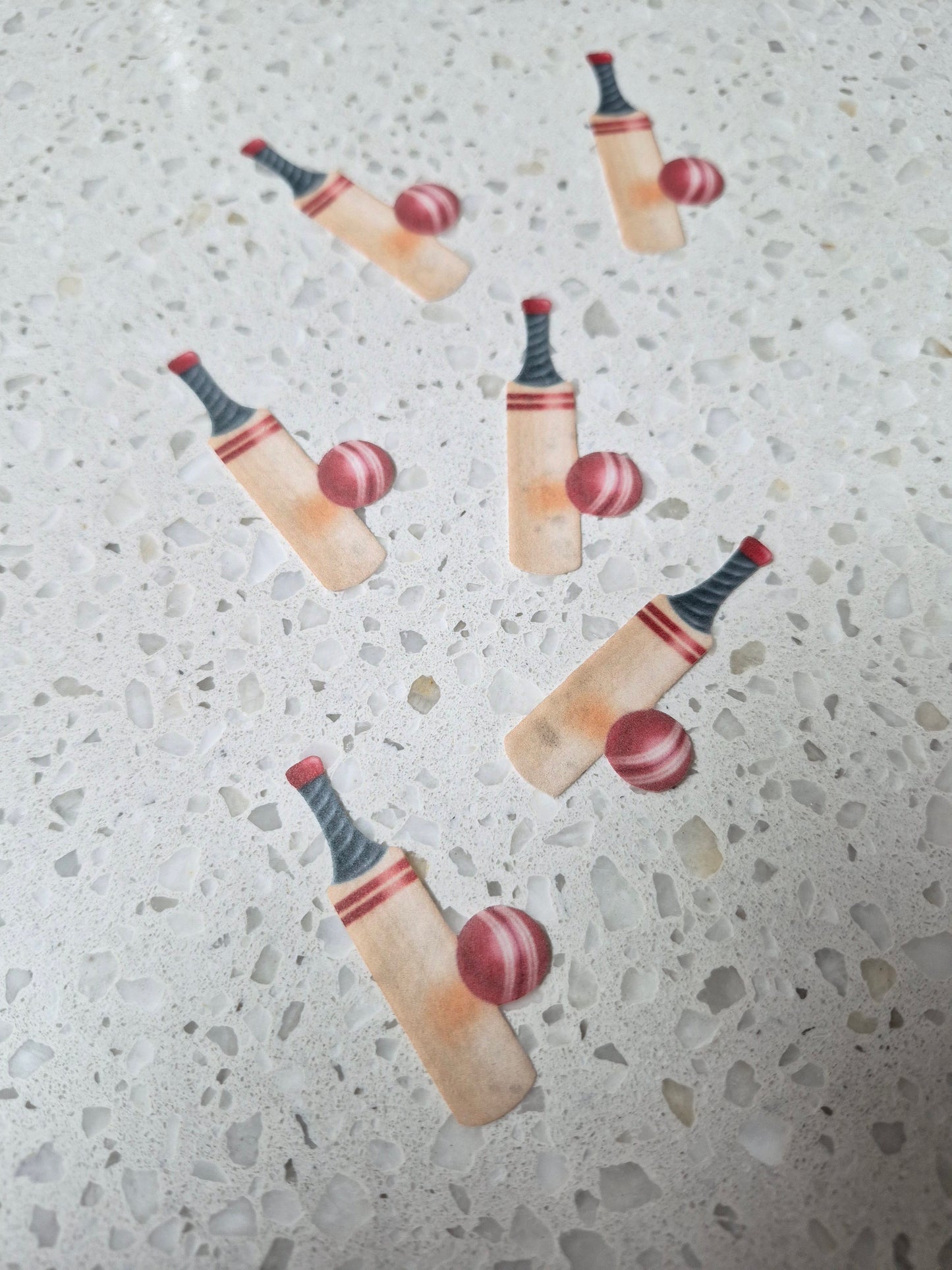 Cricket Bat & Ball Length 4.5cm Wafer Paper Cutouts - Set of 6