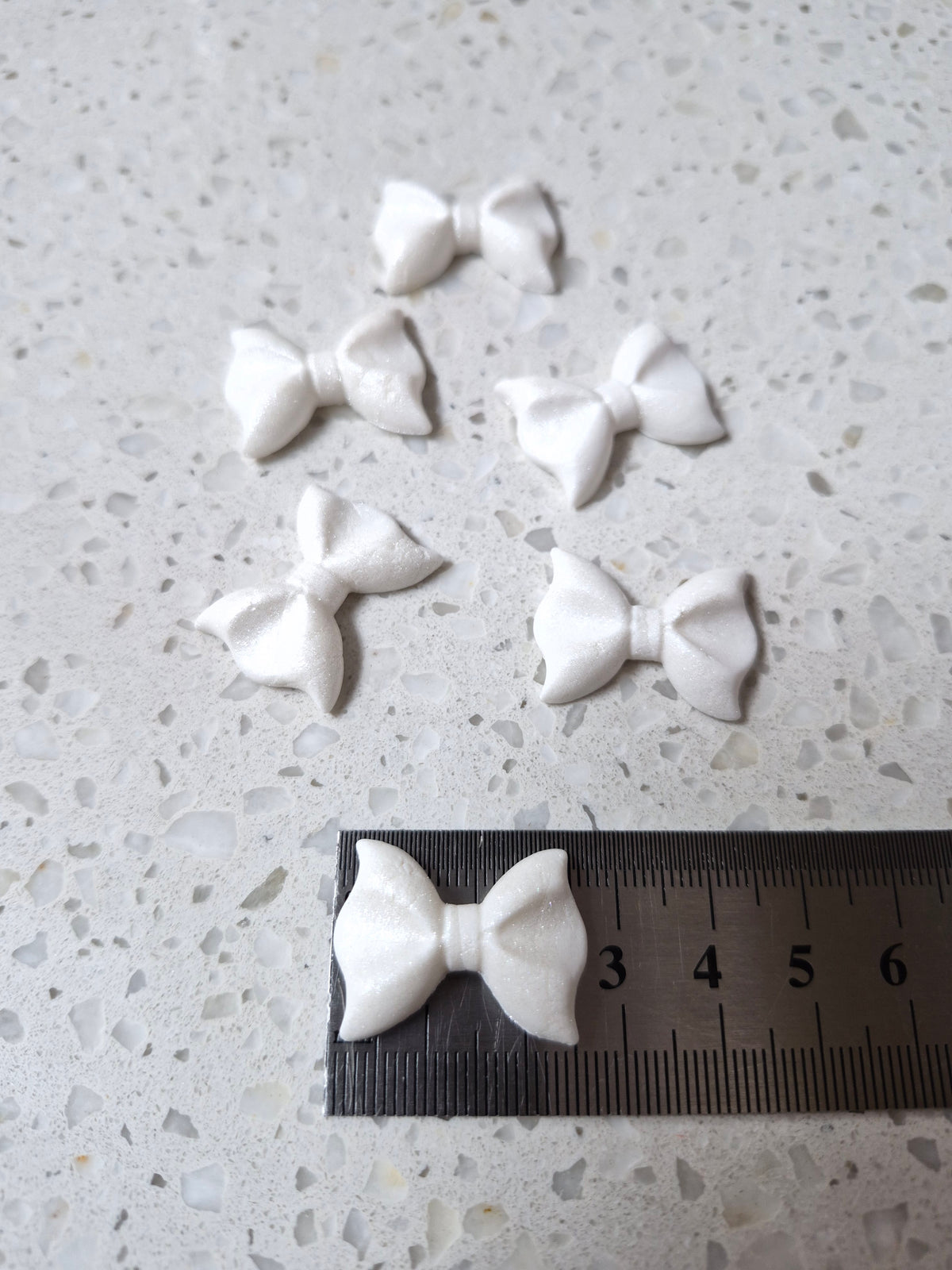 Bows White Shimmer 6pcs Edible Cake Decorations